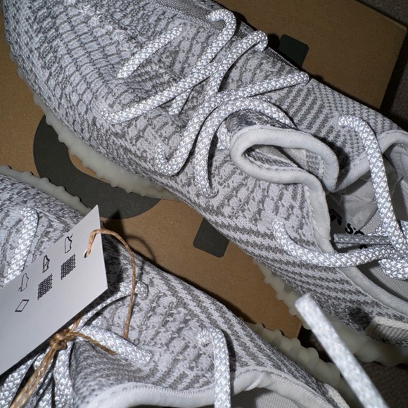 YZE 350 V2 Boost by Adidas 7.5 - Picture 11 of 15